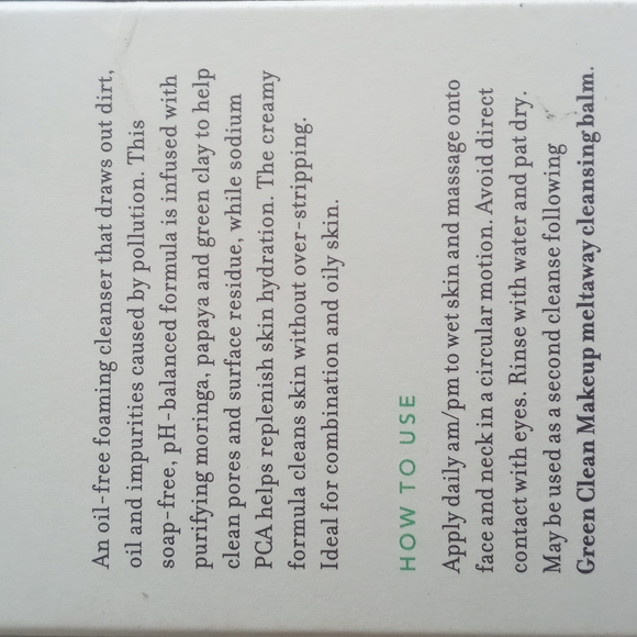 Farmacy Cleanser - Picture 3 of 5